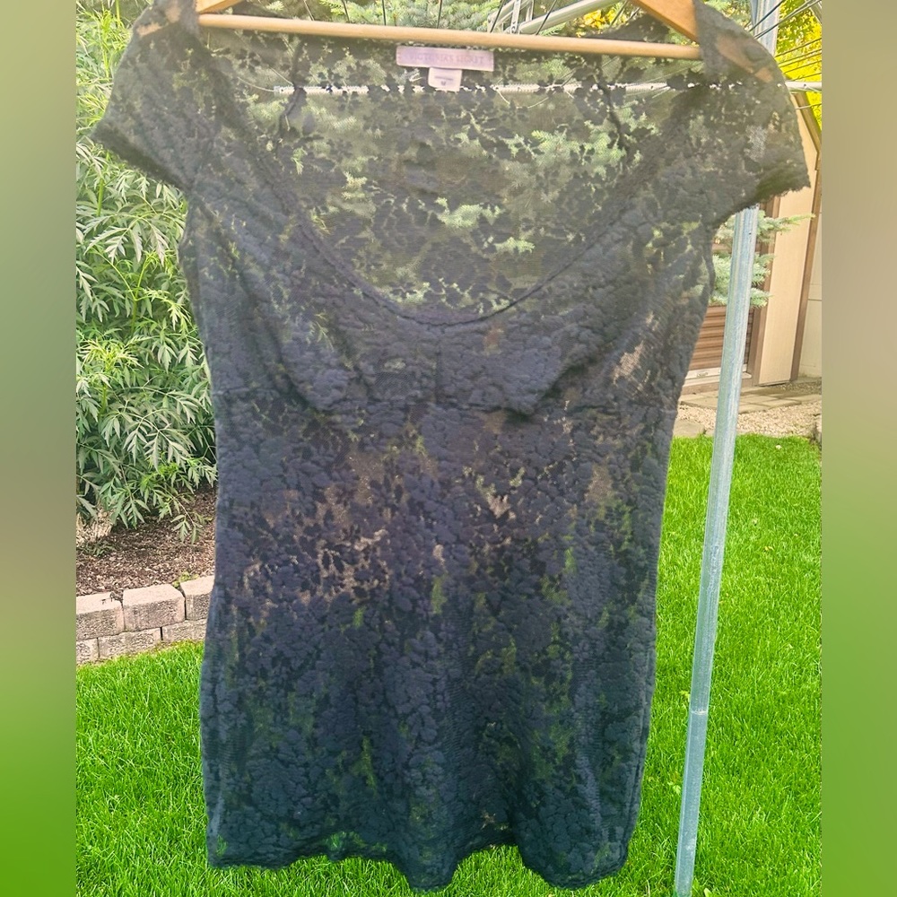 Vintage Victoria’s Secret Lace Lingerie Set (M)
